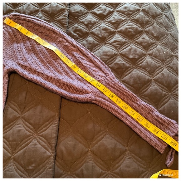 Like New Sweater from 525 America - Picture 11 of 11